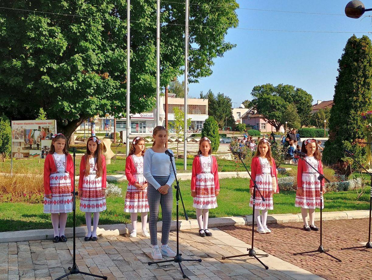  Провъзгласяването на българската самостоятелност оживя в Мездра 